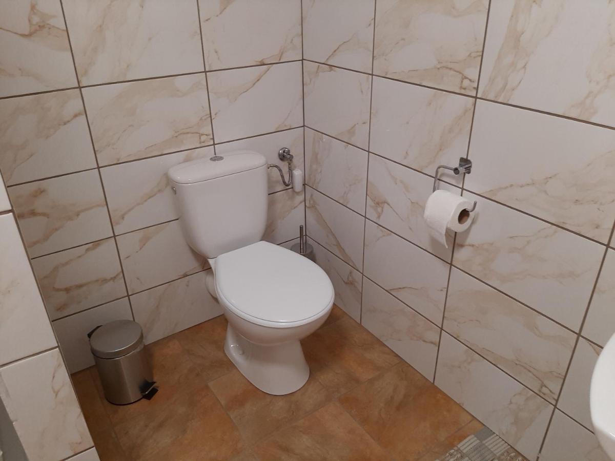 Der Kleine Bauernhof Keine Arbeiter Zadnych Pracownikow Lubiatow (Opole) Exterior foto
