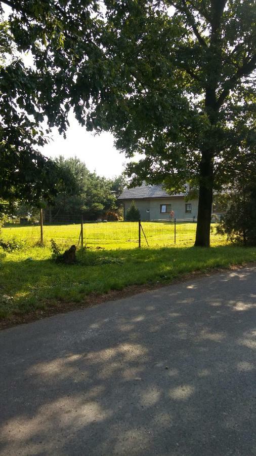 Der Kleine Bauernhof Keine Arbeiter Zadnych Pracownikow Lubiatow (Opole) Exterior foto